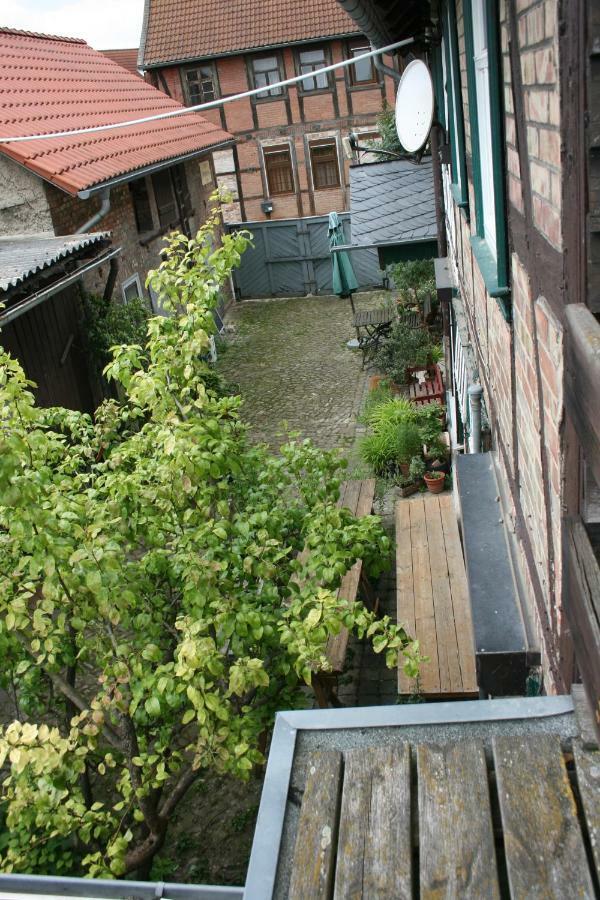 Apartments Cafe Brennnessel Veltheim ภายนอก รูปภาพ