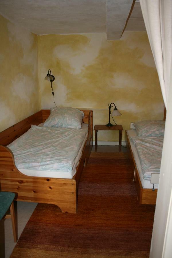 Apartments Cafe Brennnessel Veltheim ภายนอก รูปภาพ